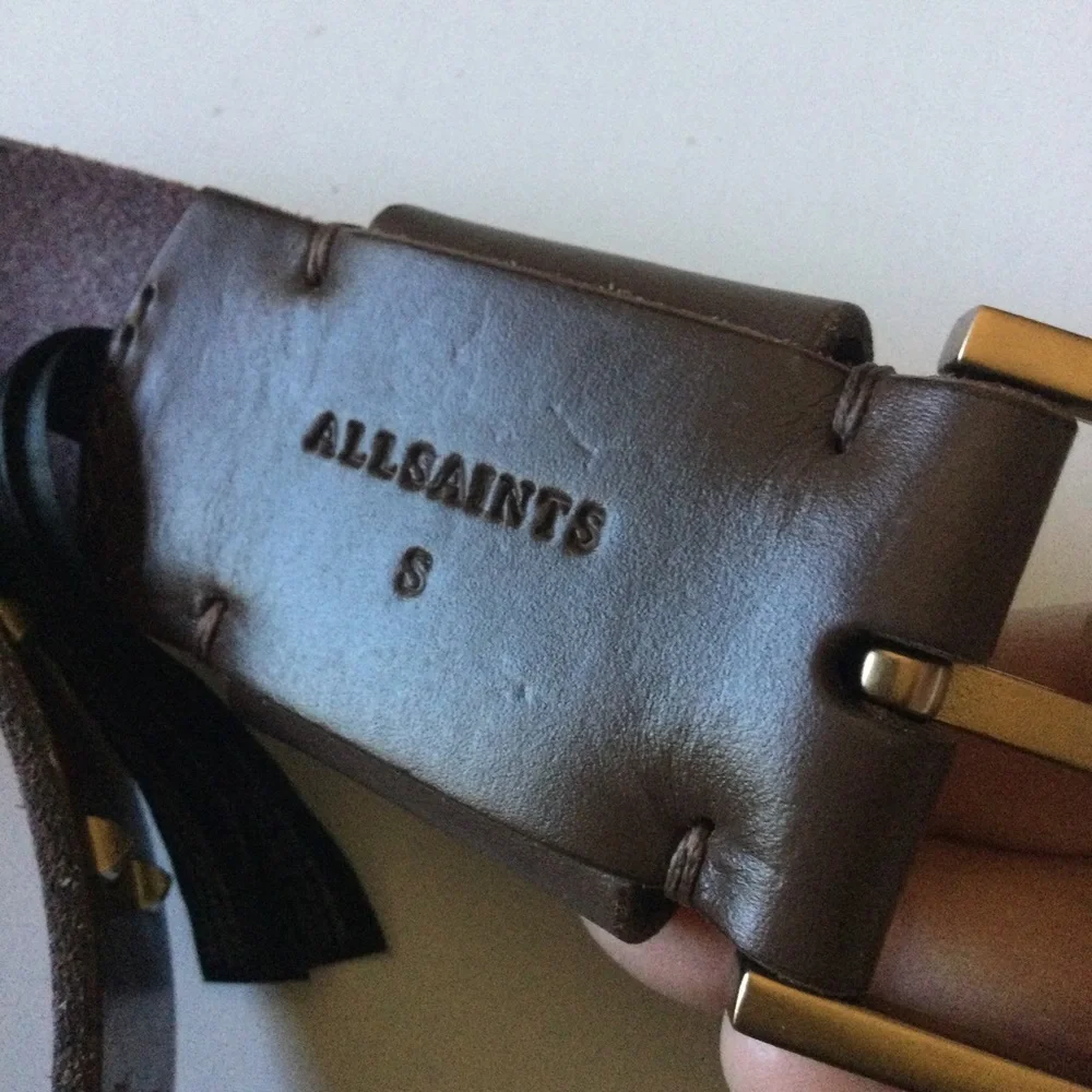 ALLSAINTS WOMENS PYRAMID STUD BELT BROWN LEATHER WITH GOLD SIZE SMALL NWOT